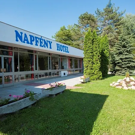 Hotel Napfeny Отель 2*