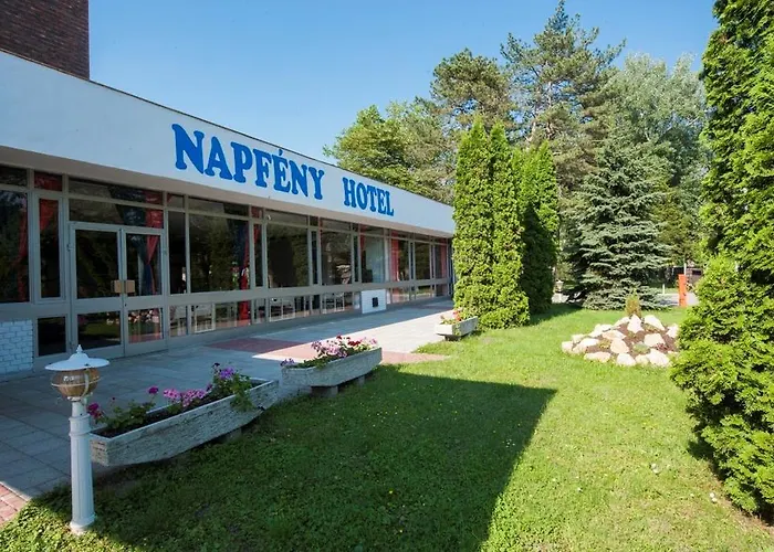 Hotel Napfeny Otel 2*